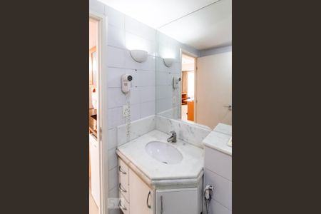 Banheiro de apartamento para alugar com 1 quarto, 42m² em Centro, Guarulhos