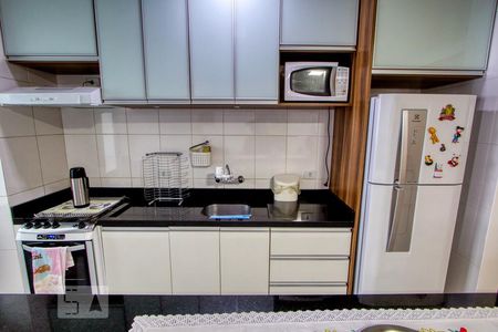 Apartamento para alugar com 69m², 2 quartos e 1 vagaCozinha