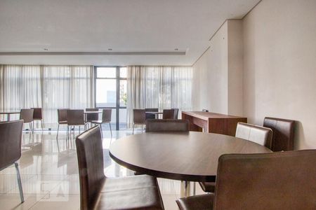 Apartamento para alugar com 69m², 2 quartos e 1 vagaÁrea comum - Salão de festas