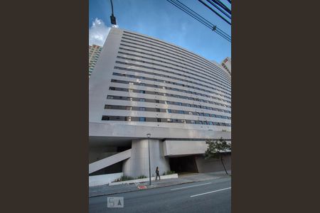 Apartamento para alugar com 69m², 2 quartos e 1 vagaFachada