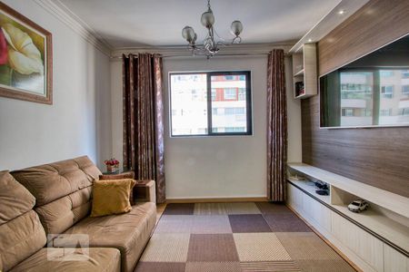 Sala de apartamento para alugar com 2 quartos, 69m² em Centro, Curitiba