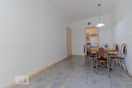 Apartamento à venda com 80m², 3 quartos e 1 vaga Apartamento à venda com 80m², 3 quartos e 1 vagaSalas