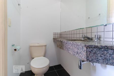 Apartamento à venda com 80m², 3 quartos e 1 vaga Apartamento à venda com 80m², 3 quartos e 1 vagaBanheiro da Suíte