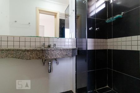Apartamento à venda com 80m², 3 quartos e 1 vaga Apartamento à venda com 80m², 3 quartos e 1 vagaBanheiro da Suíte