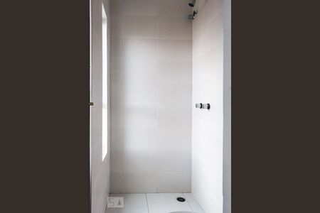 Banheiro de apartamento à venda com 1 quarto, 49m² em Vila Marieta, São Paulo