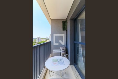 Varanda de kitnet/studio para alugar com 1 quarto, 22m² em Jardim das Acácias, São Paulo