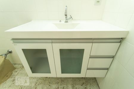 Banheiro de apartamento para alugar com 2 quartos, 84m² em Vila Romana, São Paulo