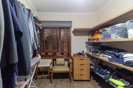 Apartamento à venda com 220m², 3 quartos e 2 vagasDormitório 3/ Closet