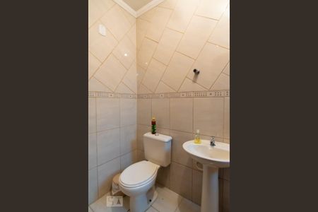 Casa para alugar com 205m², 3 quartos e 5 vagas Casa para alugar com 205m², 3 quartos e 5 vagasBanheiro Suíte 3