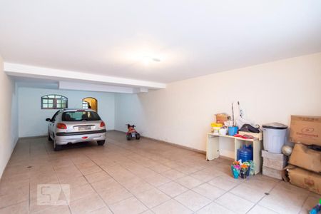 Casa para alugar com 205m², 3 quartos e 5 vagas Casa para alugar com 205m², 3 quartos e 5 vagasGaragem