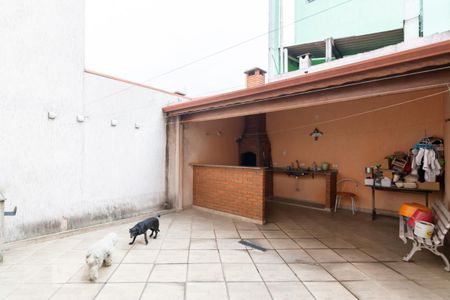 Casa para alugar com 205m², 3 quartos e 5 vagas Casa para alugar com 205m², 3 quartos e 5 vagasQuintal