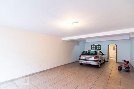 Casa para alugar com 205m², 3 quartos e 5 vagas Casa para alugar com 205m², 3 quartos e 5 vagasGaragem