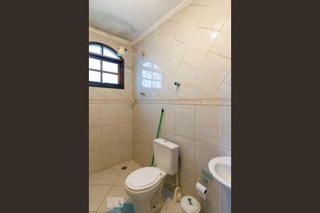 Casa para alugar com 205m², 3 quartos e 5 vagas Casa para alugar com 205m², 3 quartos e 5 vagasBanheiro Suíte 2