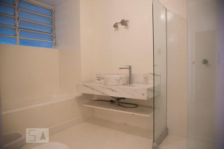 Apartamento para alugar com 330m², 3 quartos e 1 vagaBanheiro 2