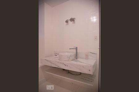 Apartamento para alugar com 330m², 3 quartos e 1 vagaBanheiro 2