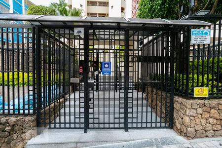 Apartamento à venda com 105m², 3 quartos e 2 vagasFachada do Bloco