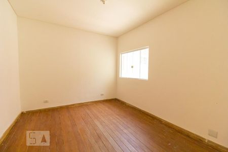 Casa à venda com 200m², 4 quartos e 2 vagas Casa à venda com 200m², 4 quartos e 2 vagasQuarto