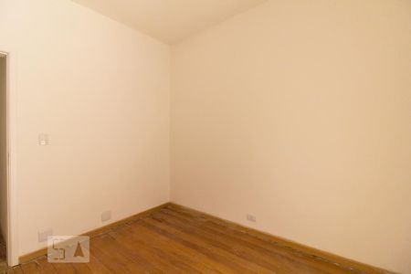 Casa à venda com 200m², 4 quartos e 2 vagas Casa à venda com 200m², 4 quartos e 2 vagasQuarto