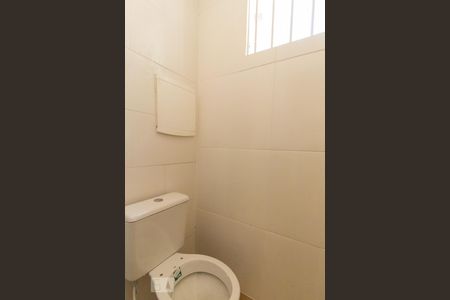 Casa à venda com 200m², 4 quartos e 2 vagas Casa à venda com 200m², 4 quartos e 2 vagasLavabo