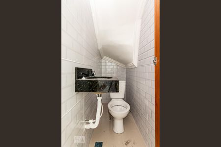 Lavabo  de casa para alugar com 3 quartos, 170m² em Jardim Fernandes, São Paulo