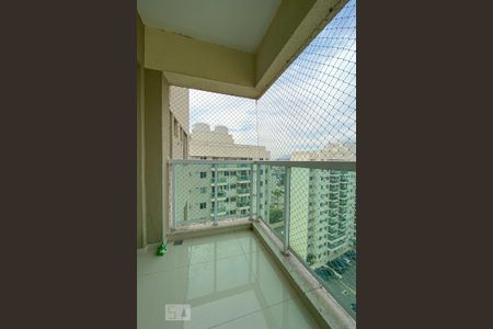 Apartamento à venda com 60m², 3 quartos e 1 vaga Apartamento à venda com 60m², 3 quartos e 1 vagaVaranda