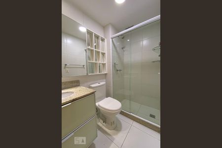 Apartamento à venda com 60m², 3 quartos e 1 vaga Apartamento à venda com 60m², 3 quartos e 1 vagaBanheiro Social