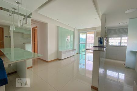 Apartamento à venda com 60m², 3 quartos e 1 vaga Apartamento à venda com 60m², 3 quartos e 1 vagaSala