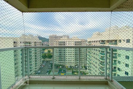 Apartamento à venda com 60m², 3 quartos e 1 vaga Apartamento à venda com 60m², 3 quartos e 1 vagaVaranda