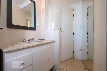 Apartamento para alugar com 90m², 2 quartos e 2 vagasSuíte 1 - Banheiro