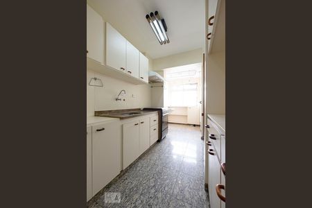 Apartamento para alugar com 90m², 2 quartos e 2 vagasCozinha