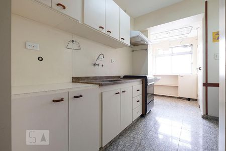 Apartamento para alugar com 90m², 2 quartos e 2 vagasCozinha