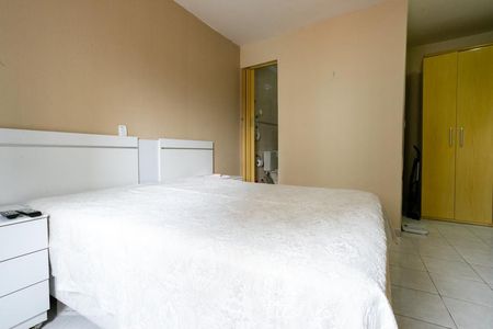 Suíte de casa à venda com 2 quartos, 244m² em Vila Basileia, São Paulo