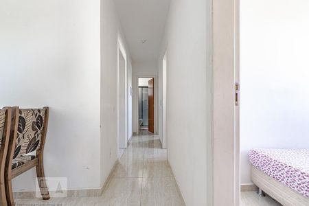 Corredor de apartamento para alugar com 3 quartos, 58m² em Santa Cândida, Curitiba