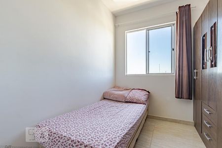 1º Dormitório de apartamento para alugar com 3 quartos, 58m² em Santa Cândida, Curitiba