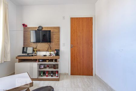Sala de apartamento para alugar com 3 quartos, 58m² em Santa Cândida, Curitiba