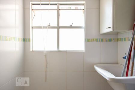 Apartamento para alugar com 75m², 3 quartos e 1 vagaÁrea de Serviço