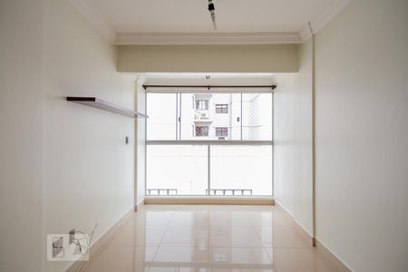 Sala de apartamento para alugar com 3 quartos, 75m² em Jardim Goiás, Goiânia