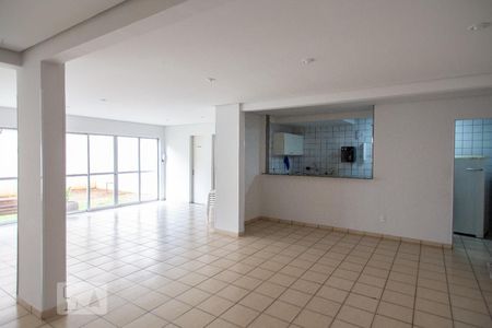 Apartamento para alugar com 75m², 3 quartos e 1 vagaÁrea Comum - Salão de Festas