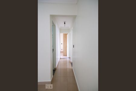 Corredor de apartamento para alugar com 3 quartos, 75m² em Jardim Goiás, Goiânia