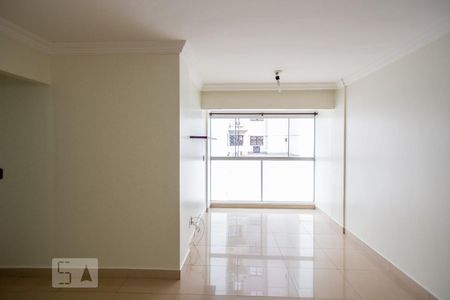 Sala de apartamento para alugar com 3 quartos, 75m² em Jardim Goiás, Goiânia
