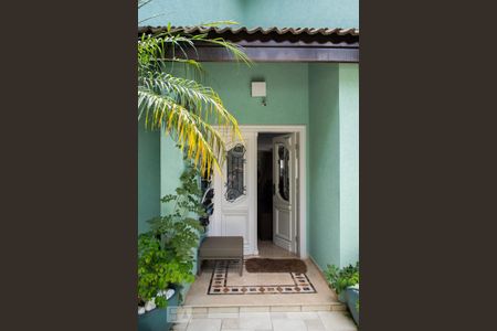 Casa à venda com 600m², 4 quartos e 4 vagasENTRADA