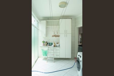 Casa à venda com 600m², 4 quartos e 4 vagasÁREA DE SERVIÇO