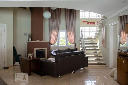 Casa à venda com 600m², 4 quartos e 4 vagasSALA