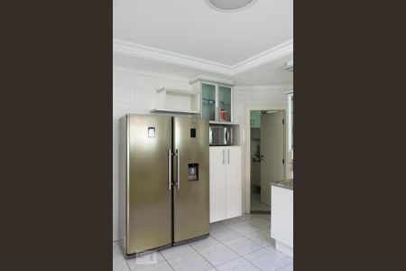 Casa à venda com 600m², 4 quartos e 4 vagasCOZINHA