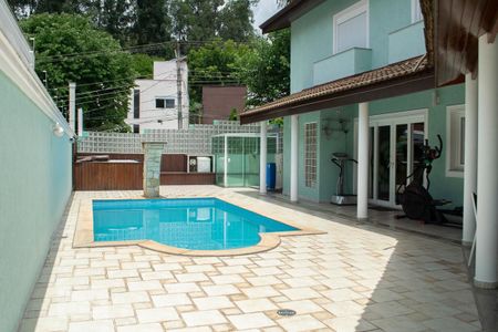 Casa à venda com 600m², 4 quartos e 4 vagasÁrea comum - Piscina