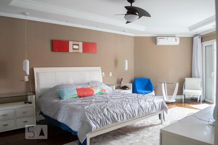 Casa à venda com 600m², 4 quartos e 4 vagasQUARTO 1 SUITE