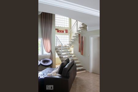 Casa à venda com 600m², 4 quartos e 4 vagasSALA