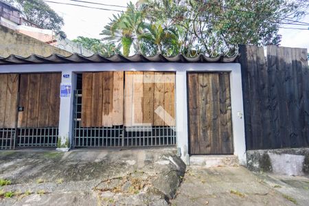 Casa à venda com 400m², 3 quartos e 2 vagasFachada