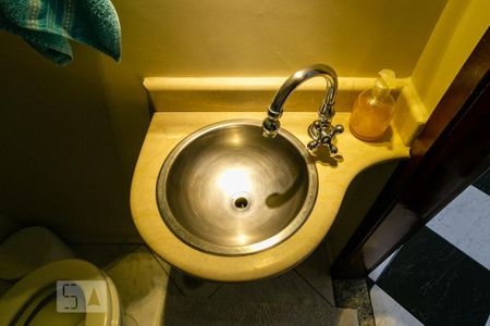 Lavabo de casa à venda com 3 quartos, 140m² em Vila Catupia, São Paulo