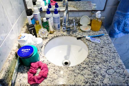 Casa à venda com 140m², 3 quartos e 2 vagasBanheiro da Suíte 1